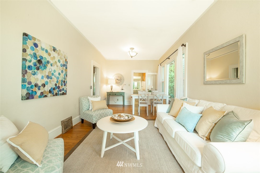 932 North 83rd Street Seattle, WA 98103 - Photo 5 of 25 Gallery Image 5