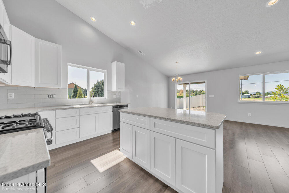 4320 North Arrowleaf Loop Post Falls, ID 83854 - Photo 14 of 37 bb193412-212_601