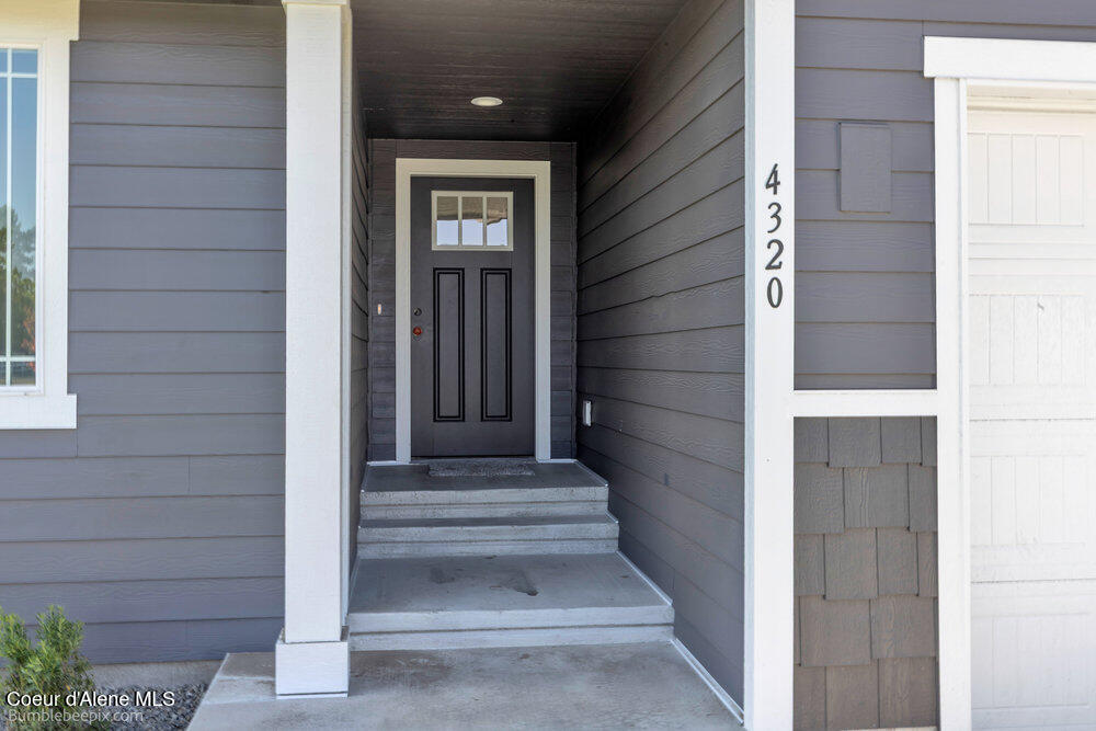 4320 North Arrowleaf Loop Post Falls, ID 83854 - Photo 4 of 37 bb193412-235_760