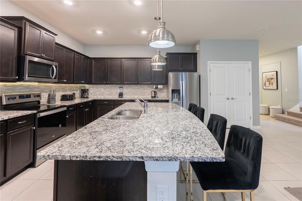 4425 Kaipo Road Davenport, FL 33897 - Photo 14 of 100