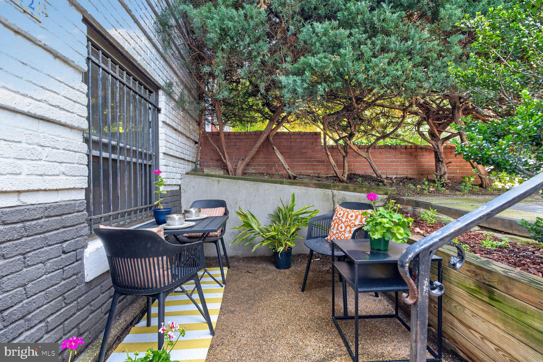 523 8th Street Northeast, Unit T2 Washington, DC 20002 - Photo 12 of 14 Gorgeous front patio