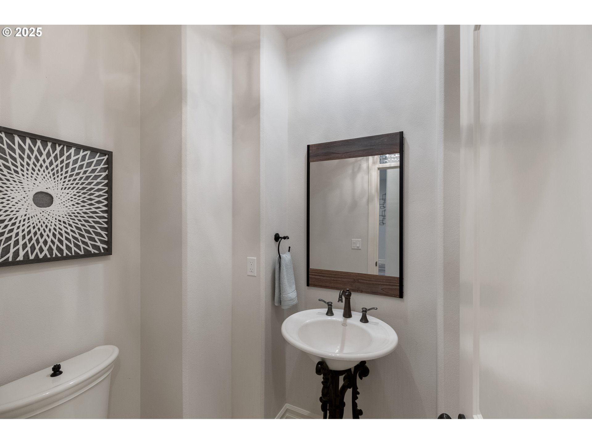 846 55th Avenue Northwest Salem, OR 97304 - Photo 18 of 48