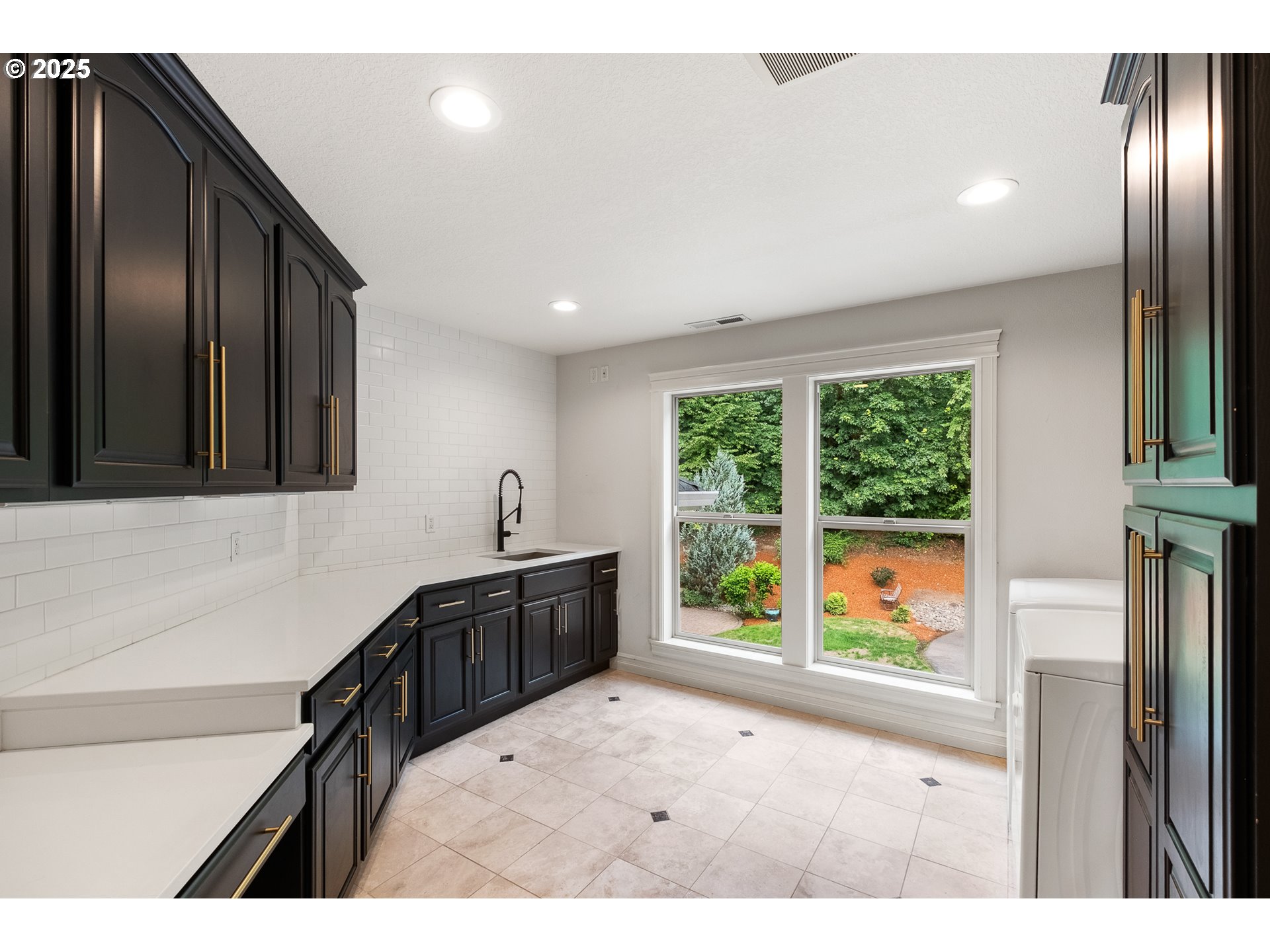 846 55th Avenue Northwest Salem, OR 97304 - Photo 19 of 48