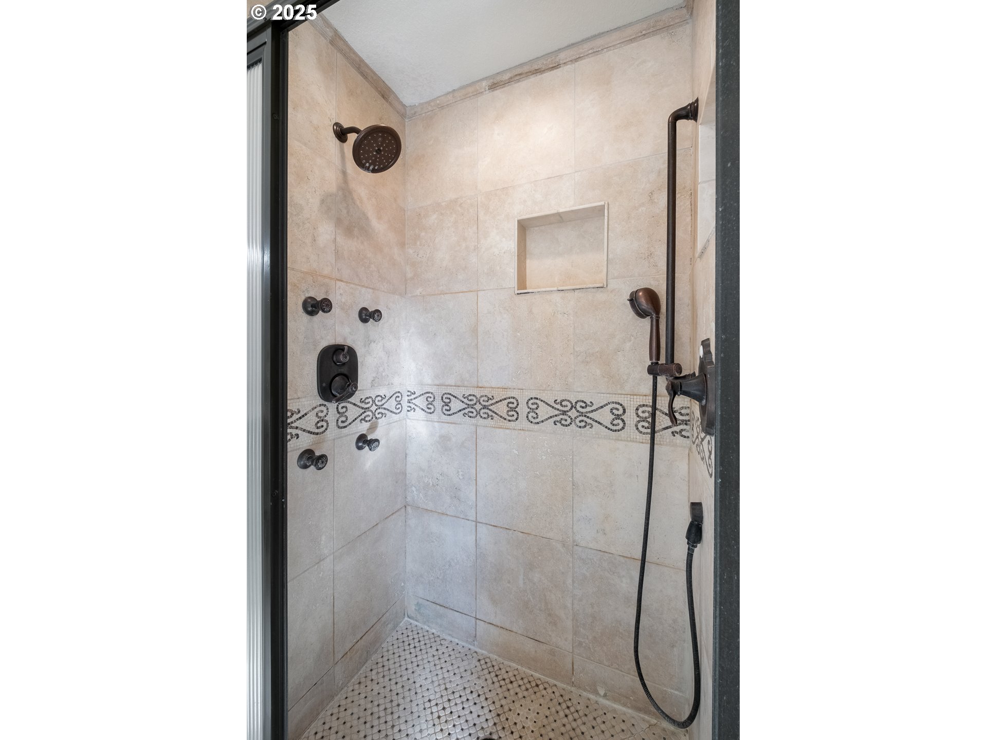 846 55th Avenue Northwest Salem, OR 97304 - Photo 33 of 48