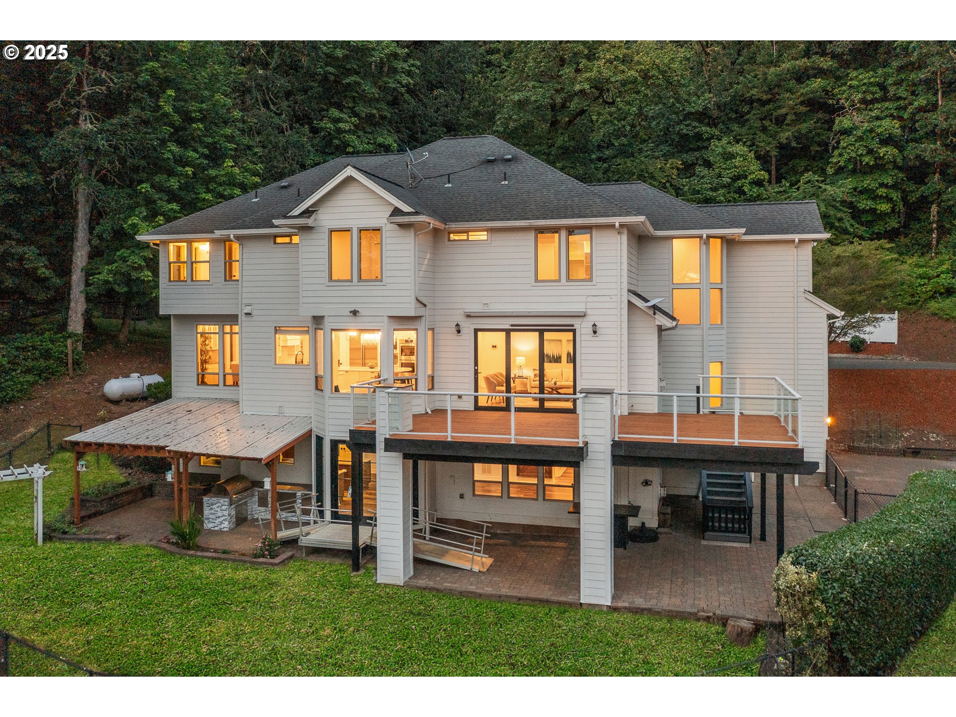 846 55th Avenue Northwest Salem, OR 97304 - Photo 41 of 48