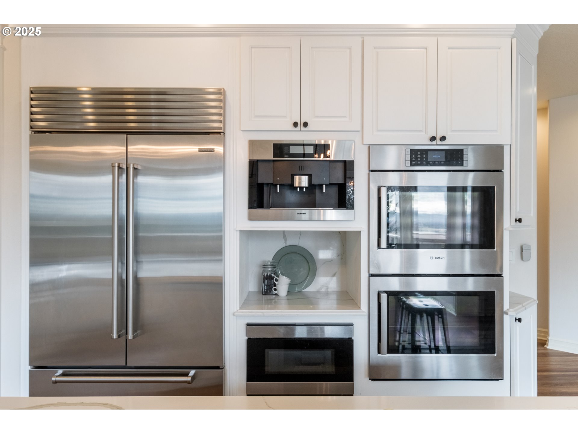 846 55th Avenue Northwest Salem, OR 97304 - Photo 7 of 48