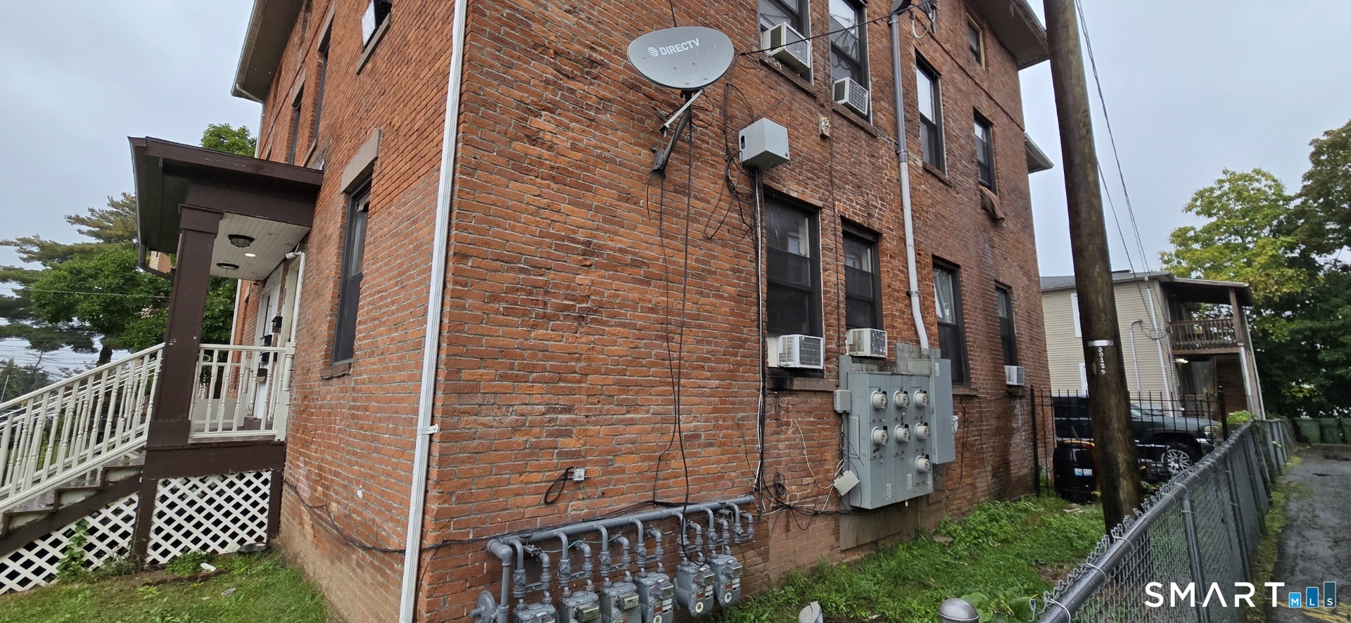 166 Affleck Street Hartford, CT 06106 - Photo 20 of 21 a view of a brick wall