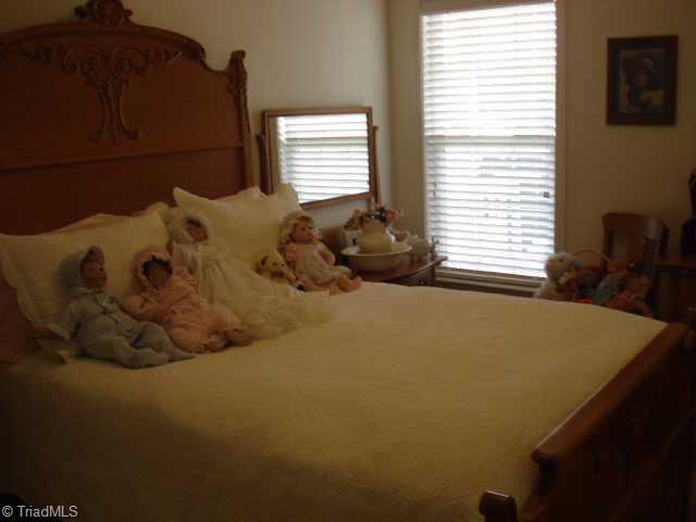 548 Barnsdale Ridge Road Kernersville, NC 27284 - Photo 5 of 8 Other. Guest Bedroom