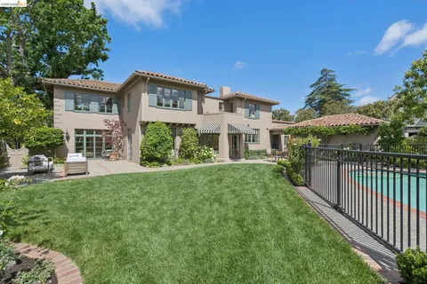 $5,495,000 | 10 Muir Avenue, Piedmont, CA 94610