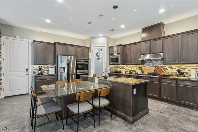 $885,000 | 2575 Millburn Drive, Henderson, NV 89044