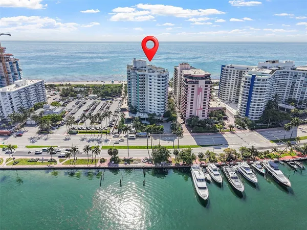 $3,890,000 | 5255 Collins Avenue, Unit PHA & CD, Miami Beach, FL 33140
