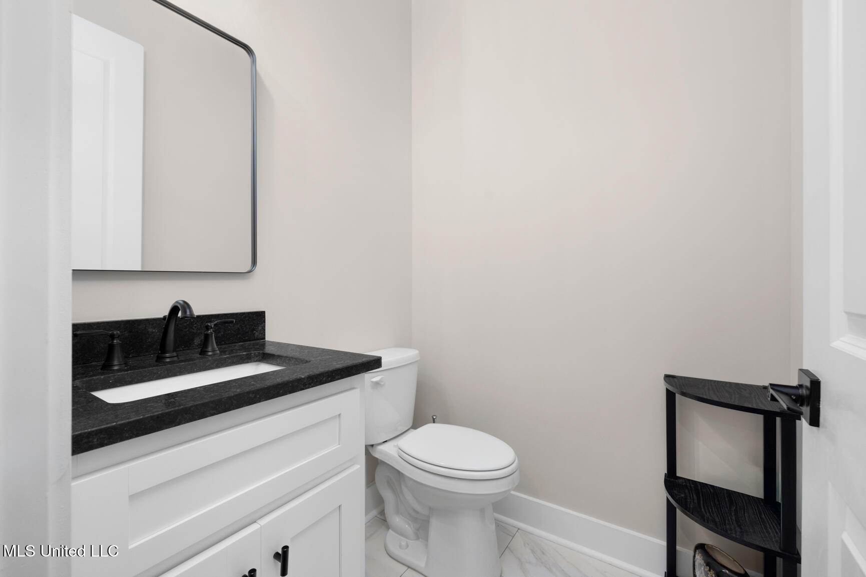 124 Drake Lane Red Banks, MS 38661 - Photo 20 of 28 half bath