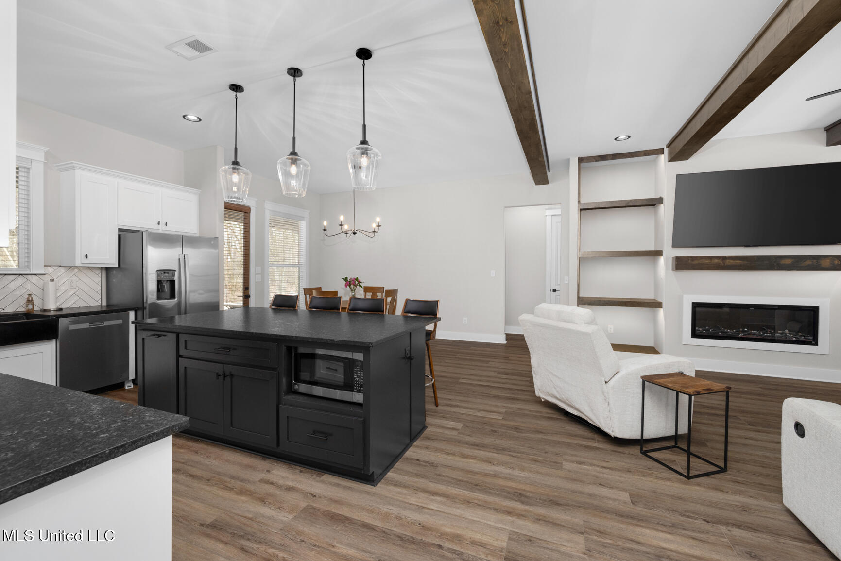 124 Drake Lane Red Banks, MS 38661 - Photo 8 of 28 main living