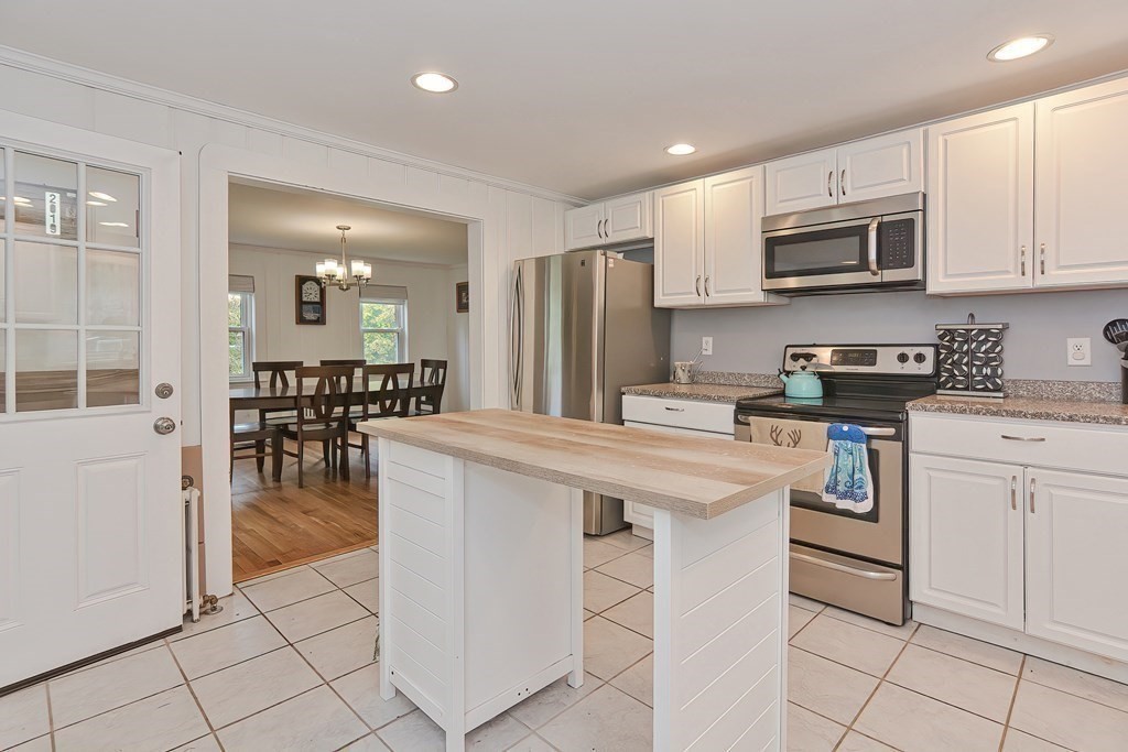 141 County Road East Freetown, MA 02717 - Photo 17 of 42