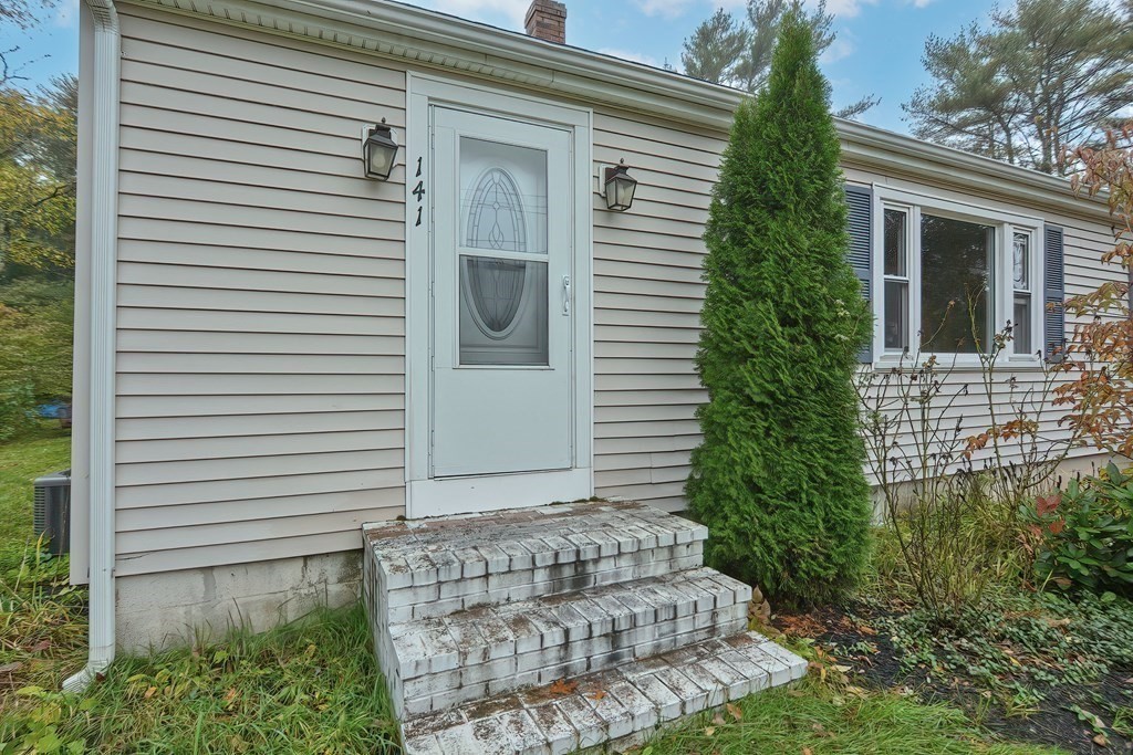 141 County Road East Freetown, MA 02717 - Photo 3 of 42