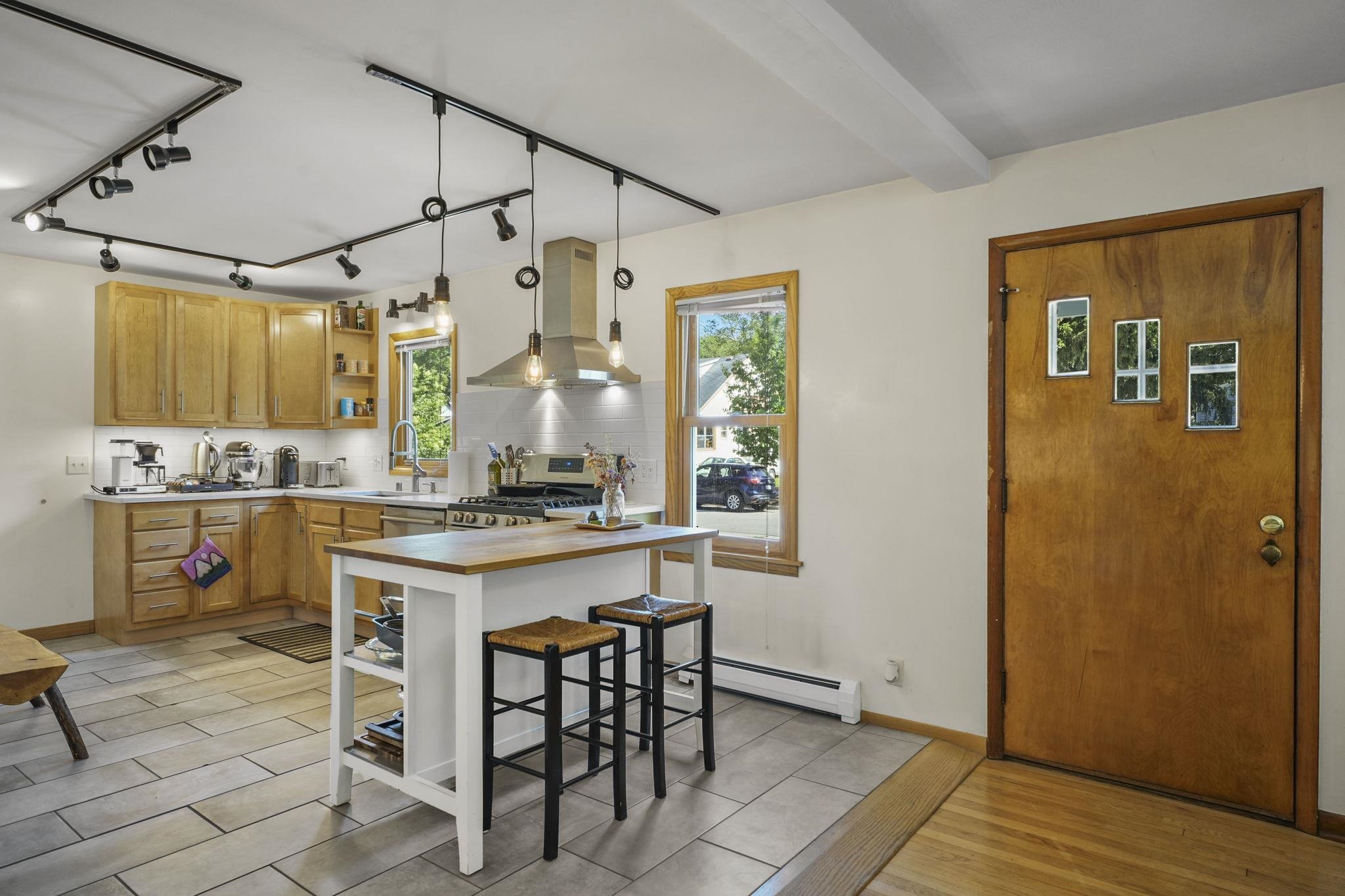 3140 James Street Madison, WI 53714 - Photo 12 of 46