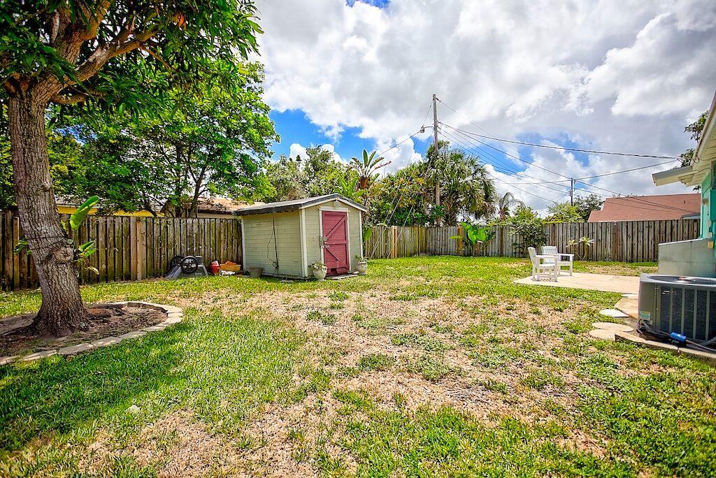 812 Cherry Road West Palm Beach, FL 33409 - Photo 12 of 13 Cherry 13 MLS