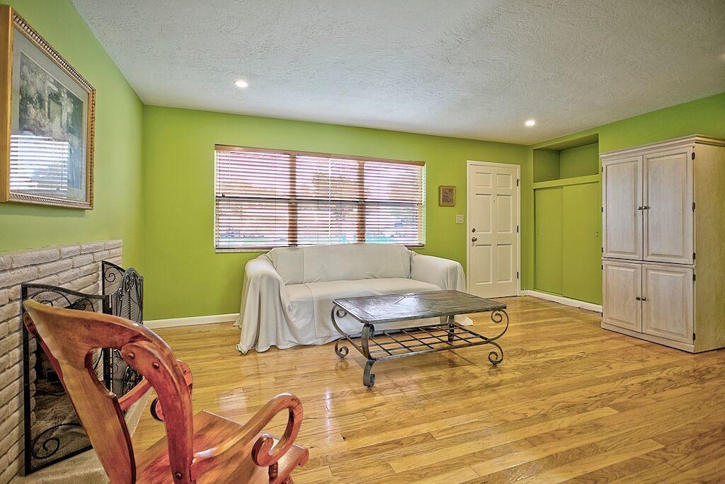 812 Cherry Road West Palm Beach, FL 33409 - Photo 3 of 13 Cherry 7 MLS
