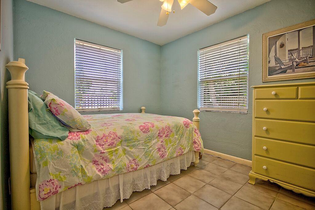 812 Cherry Road West Palm Beach, FL 33409 - Photo 7 of 13 Cherry 2 MLS