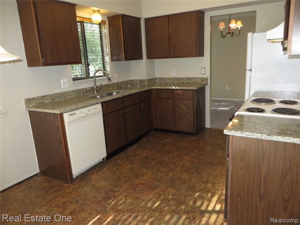 1629 Dancer Drive Rochester Hills, MI 48307 - Photo 8 of 28