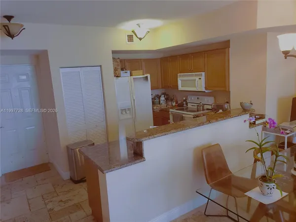 $3,650 | 357 Almeria Avenue, Unit 705, Coral Gables, FL 33134