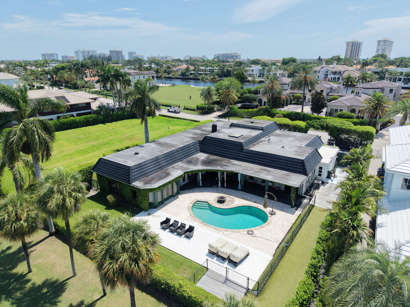1877 Royal Palm Way Boca Raton, FL 33432 - Photo 4 of 9 1877_Royal_Palm_Way_Aerials_13
