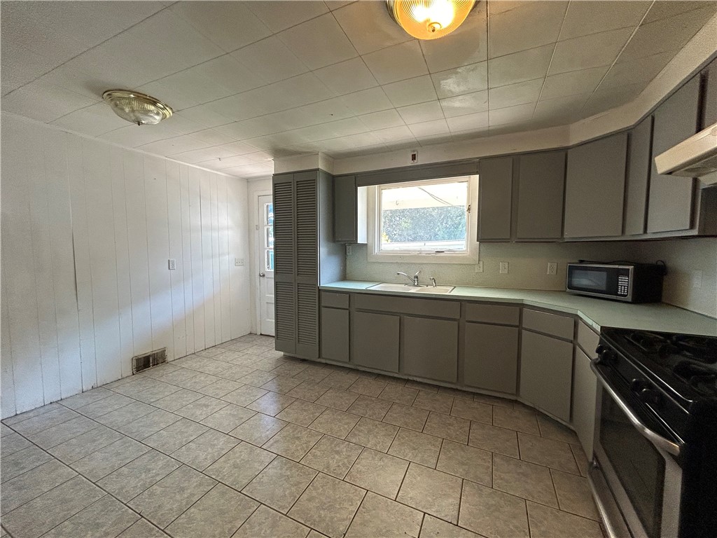 309 9th Street Dix, NY 14891 - Photo 4 of 19 Kitchen