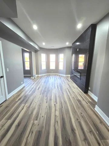 $2,000 | 3732 South Calumet Avenue, Unit 2, Chicago, IL 60653