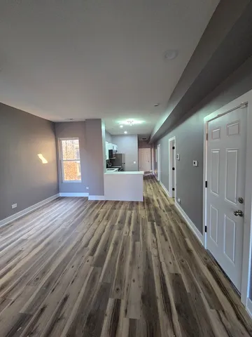 $2,000 | 3732 South Calumet Avenue, Unit 2, Chicago, IL 60653