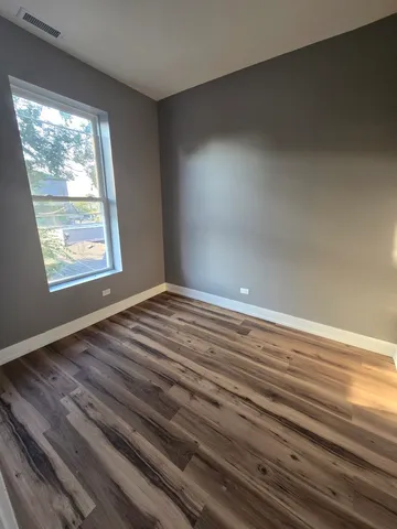 $2,000 | 3732 South Calumet Avenue, Unit 2, Chicago, IL 60653