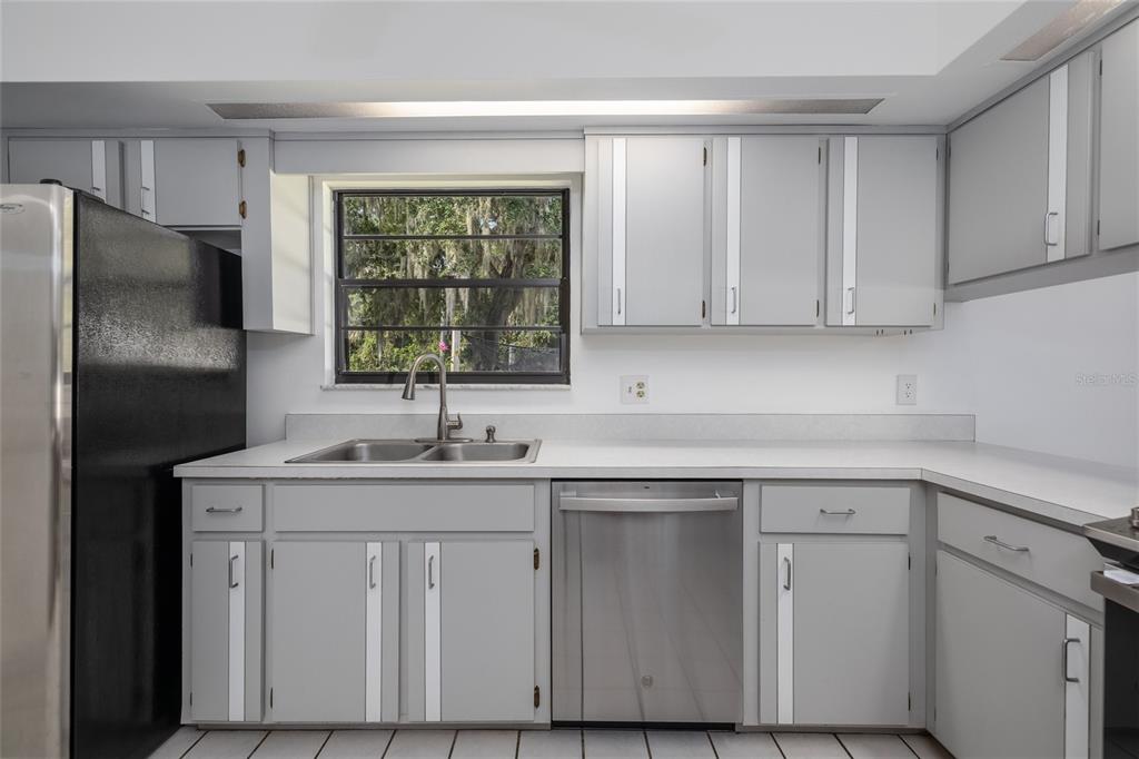 1319 Orange Tree Drive Edgewater, FL 32132 - Photo 8 of 28