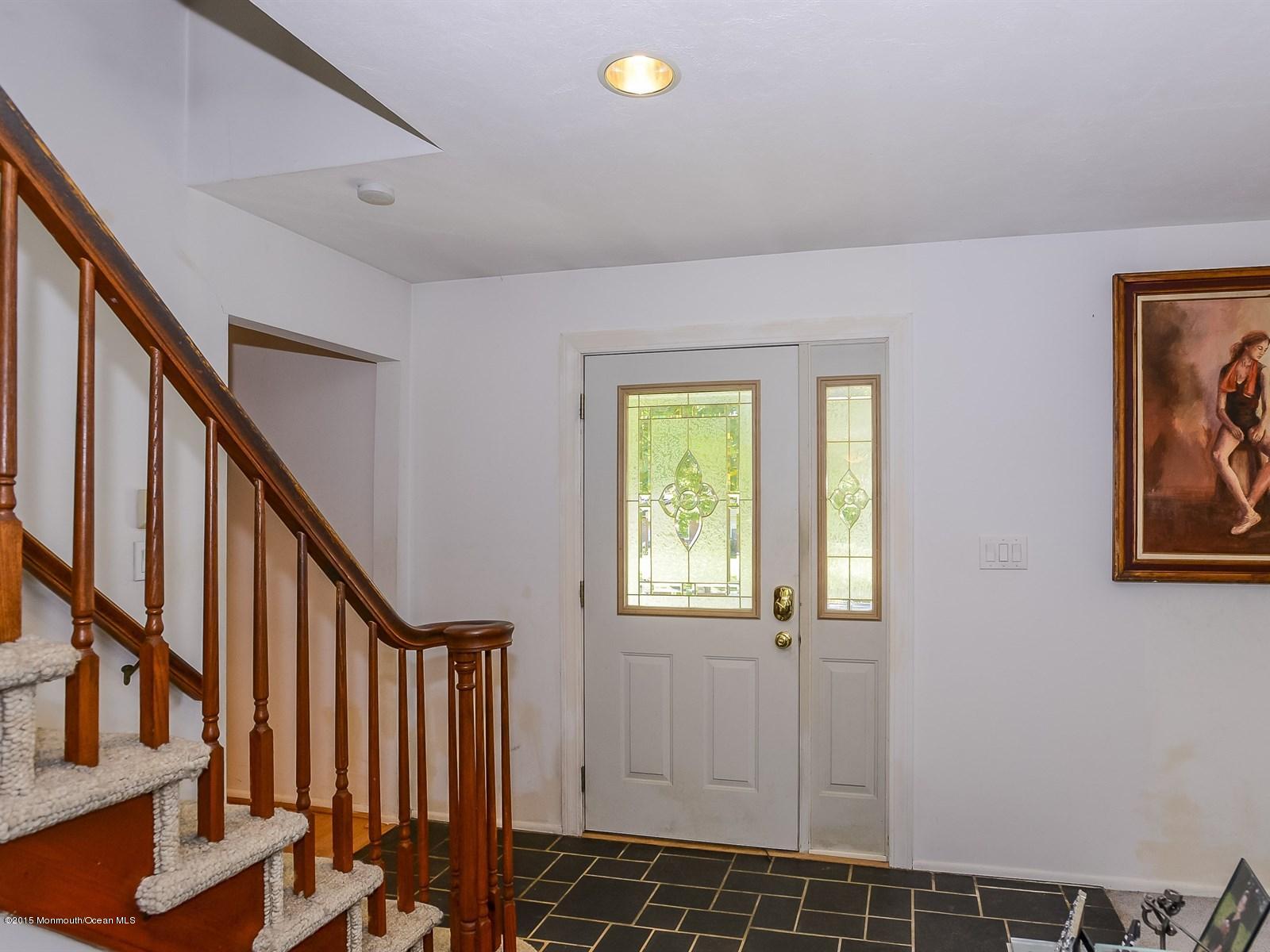 5 Dickson Road Marlboro, NJ 07746 - Photo 4 of 25 005_Foyer