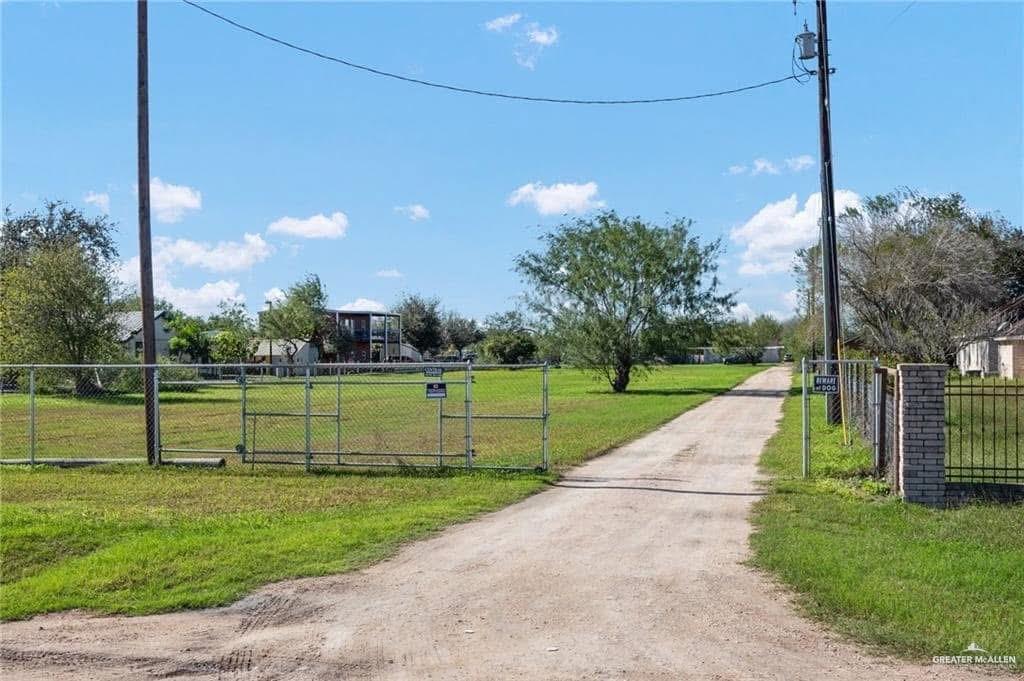 1515 South Cesar Chavez Road Edinburg, TX 78542 - Photo 1 of 1 Gallery Image 1