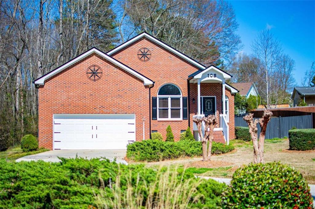 108 Hunter Way Carrollton, GA 30116 - Photo 2 of 83