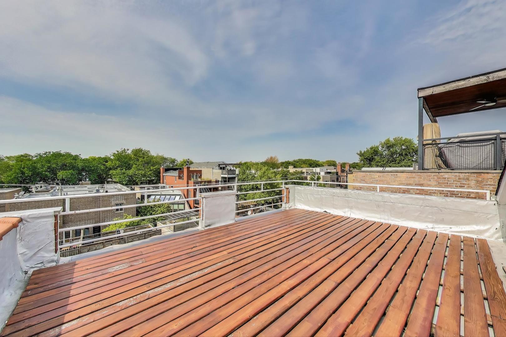1862 North Halsted Street, Unit 3N Chicago, IL 60614 - Photo 22 of 25 a view of terrace with seating space