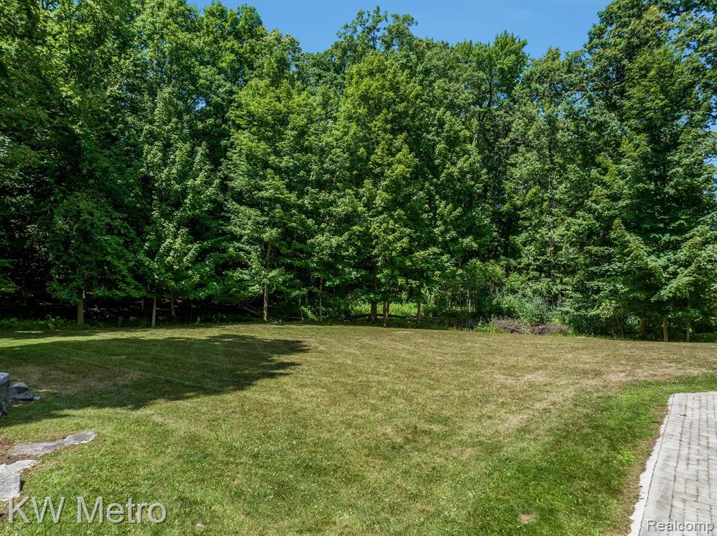 1553 Scenic Hollow Rochester, MI 48306 - Photo 63 of 65