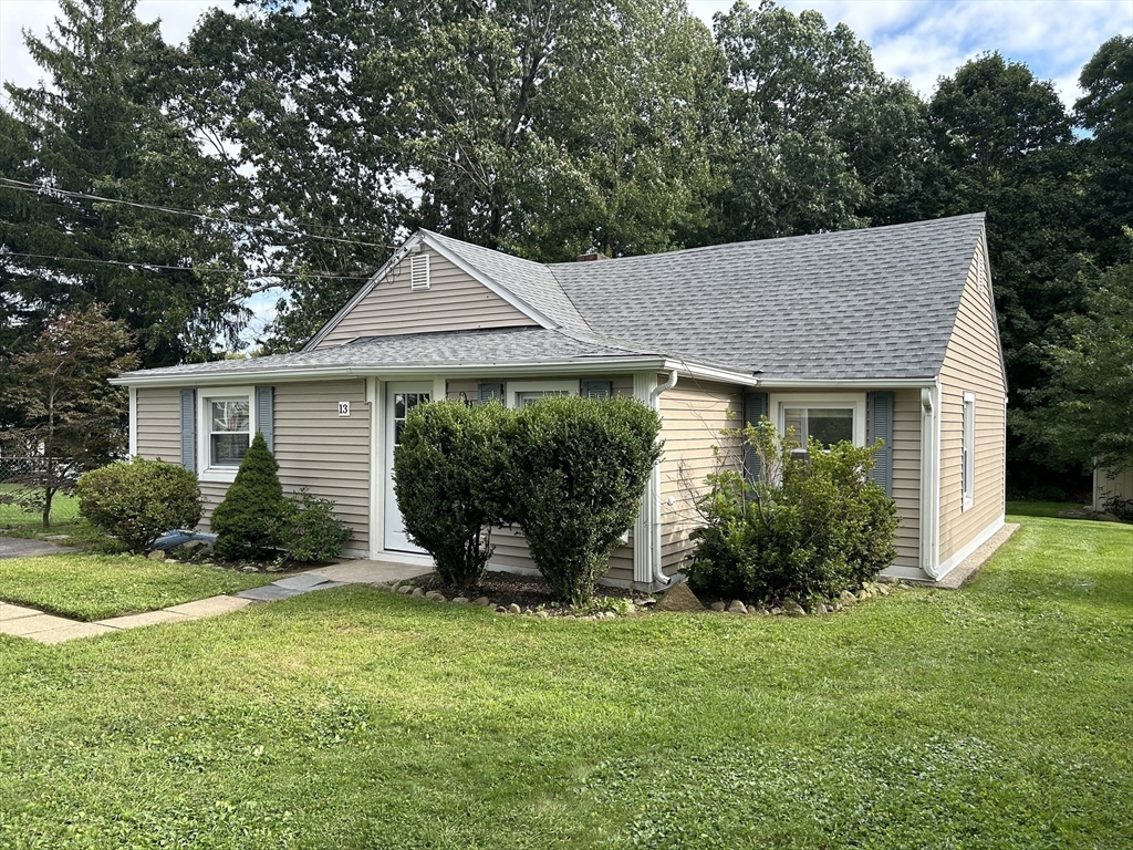 13 Maranook Road Worcester, MA 01606 - Photo 4 of 24 a front view of a house with garden