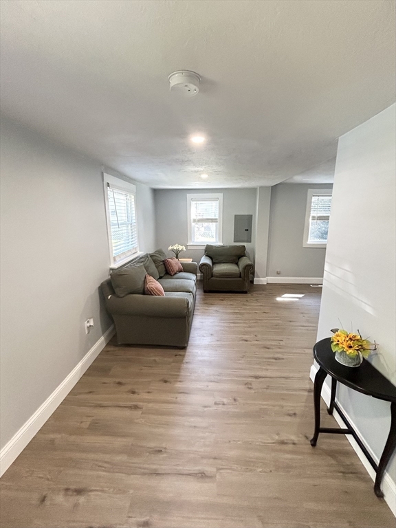 13 Maranook Road Worcester, MA 01606 - Photo 9 of 24 a living room with furniture