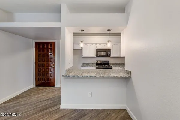 $1,699 | 1287 North Alma School Road, Unit 113, Chandler, AZ 85224