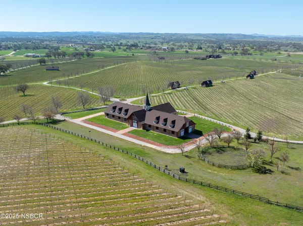 $33,000,000 | 5010 Gate 4 Road, Paso Robles, CA 93446