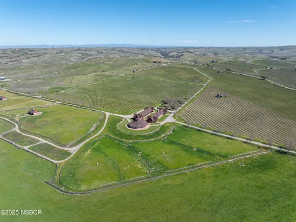 $33,000,000 | 5010 Gate 4 Road, Paso Robles, CA 93446
