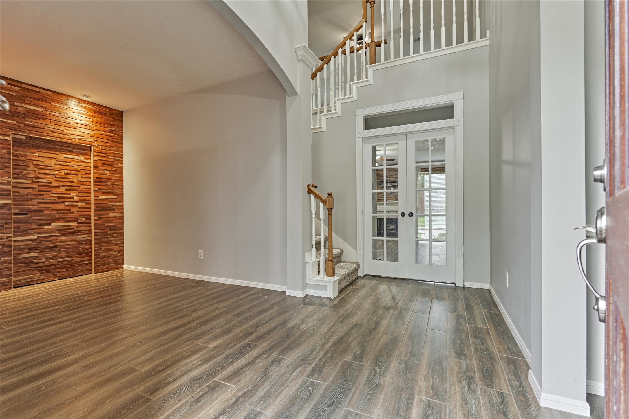 1618 Calmar Drive Spring, TX 77386 - Photo 3 of 30 a view of an entryway with wooden floor