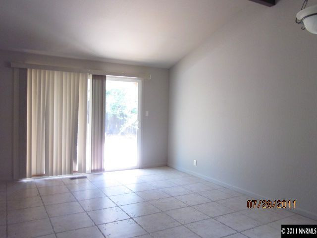 4310 Acadia Way Reno, NV 89502 - Photo 4 of 11 Photo 4