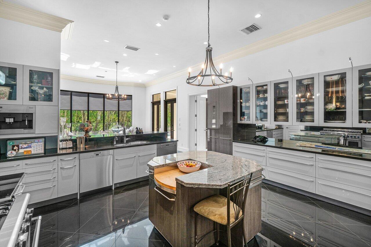 7172 Valencia Drive Boca Raton, FL 33433 - Photo 11 of 51 023-7172ValenciaDrive-BocaRaton-FL-33433