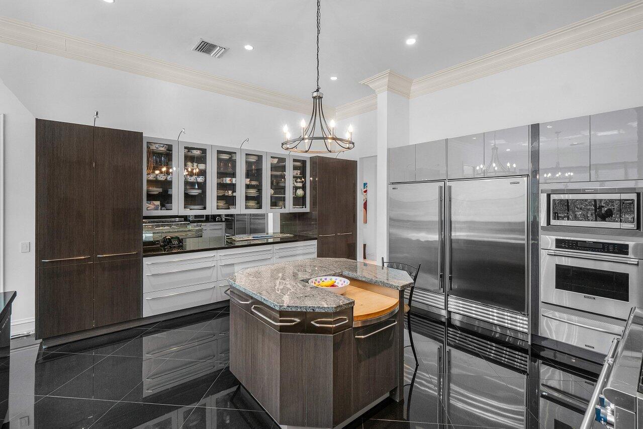 7172 Valencia Drive Boca Raton, FL 33433 - Photo 12 of 51 024-7172ValenciaDrive-BocaRaton-FL-33433