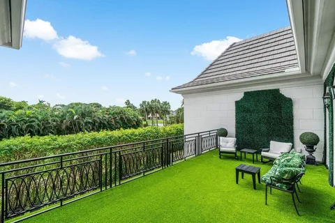 $5,400,000 | 7172 Valencia Drive, Boca Raton, FL 33433
