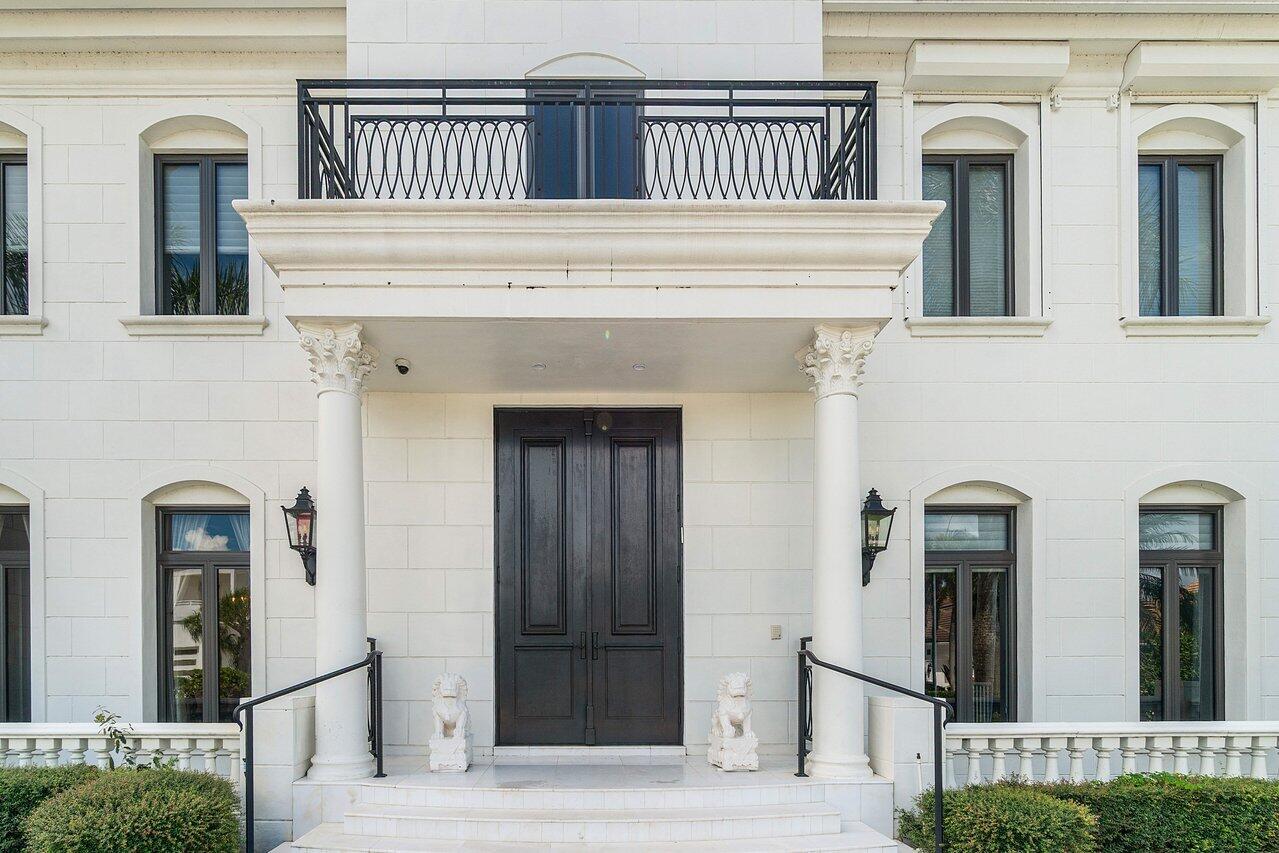 7172 Valencia Drive Boca Raton, FL 33433 - Photo 5 of 51 006-7172ValenciaDrive-BocaRaton-FL-33433