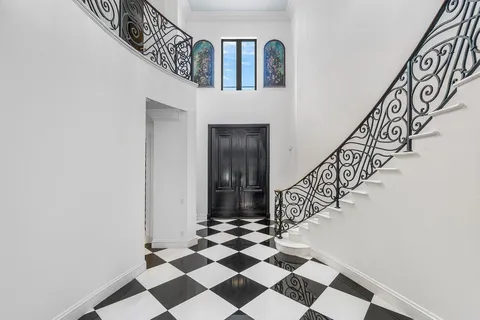 $5,400,000 | 7172 Valencia Drive, Boca Raton, FL 33433