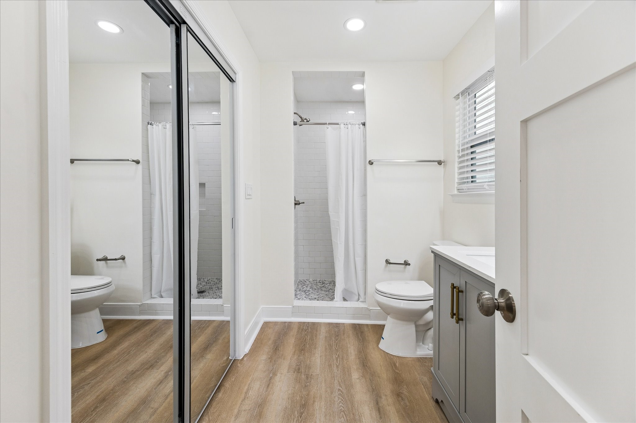 903 East 37th Street Houston, TX 77022 - Photo 11 of 17