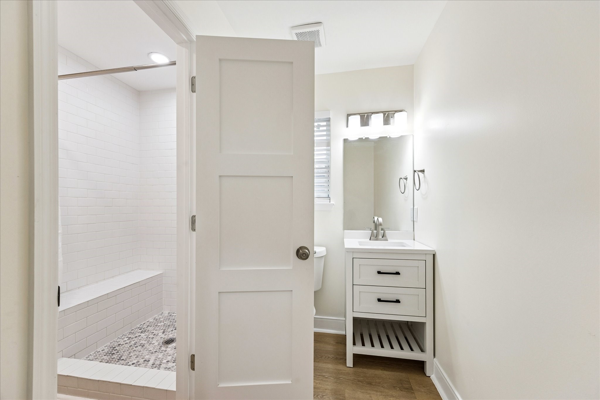 903 East 37th Street Houston, TX 77022 - Photo 15 of 17